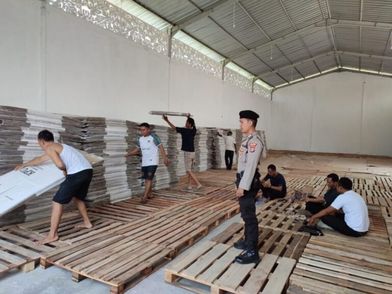 Polres Pringsewu Amankan Kedatangan Logistik Pemilu